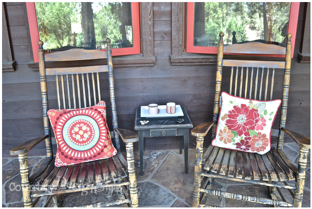 rocking chairs http://countrydesignstyle.com #hometour #blogtour #summer