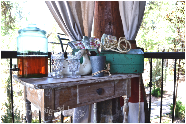 side table http://countrydesignstyle.com #hometour #blogtour #summer