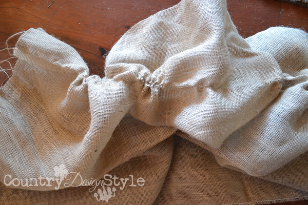 burlap-for-tree-country-design-style