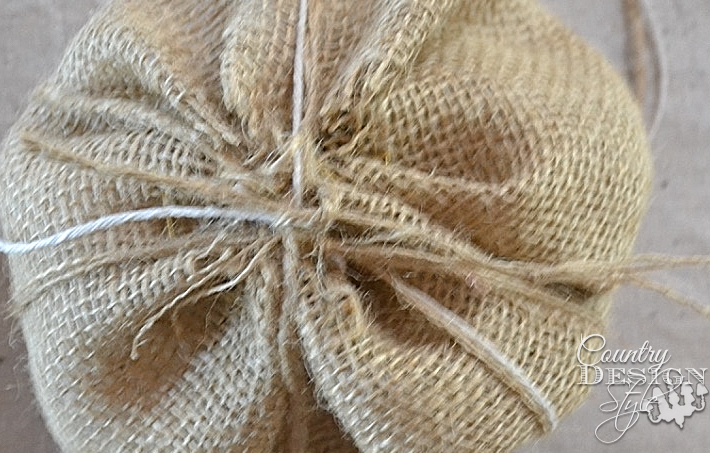 Burlap pumpkin for fall decor easy diy project Country Design Style www.countrydesignstyle.com