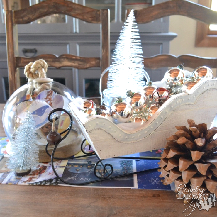 Chirstmas Centerpiece with card table runner | Country Design Style | countrydesignstyle.com