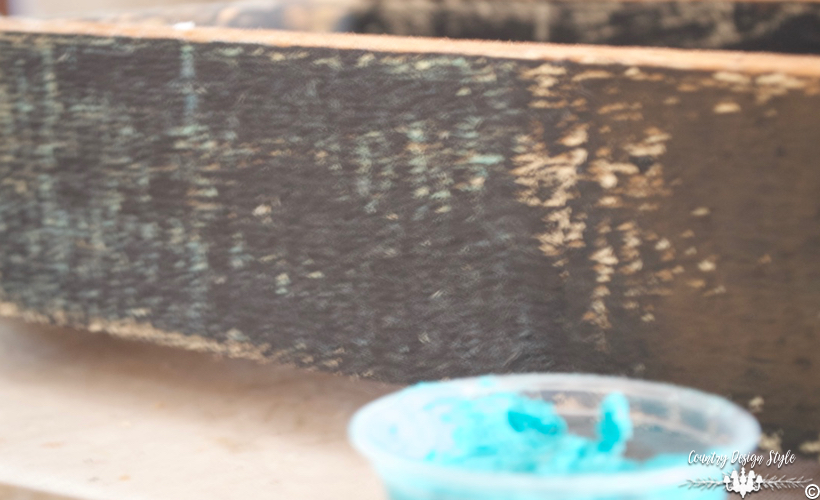 Handmade-furniture-wax-turquoise | Country Design Style | countrydesignstyle.com