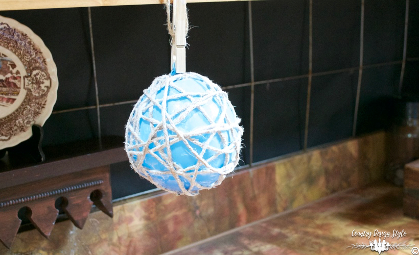 Twine orbs drying | Country Design Style | countrydesignstyle.com