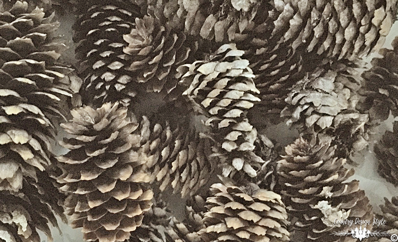 pine-cone-wreath2-country-design-style-countrydesignstyle-com