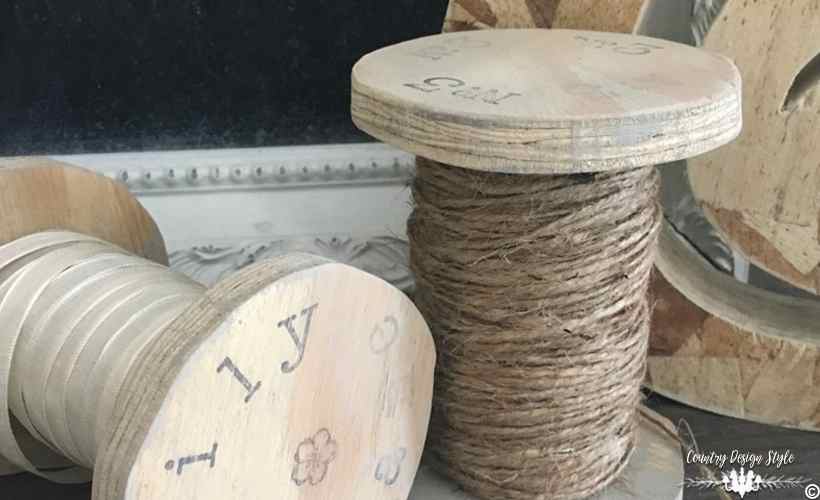 Farmhouse Style Spools DIY main 1 | Country Design Style | countrydesignstyle.com