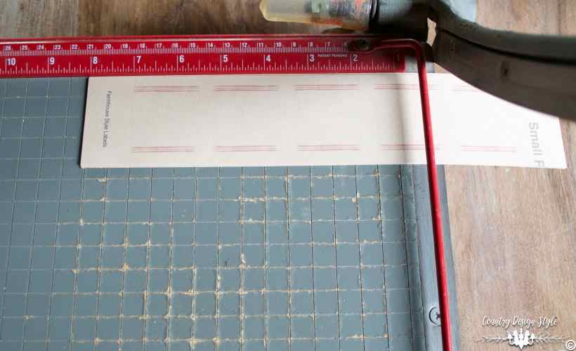 paper cutter guillotine farmhouse style labels | Country Design Style | countrydesignstyle.com