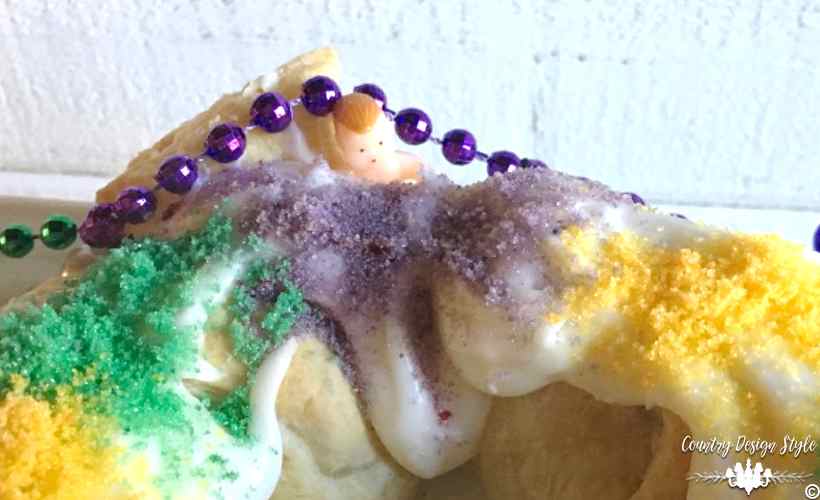 King Cake Easy Main | Country Design Style | countrydesignstyle.com