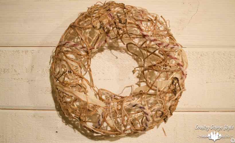 Making-a-mesh-wreath-of-twine-10 | Country Design Style | countrydesignstyle.com