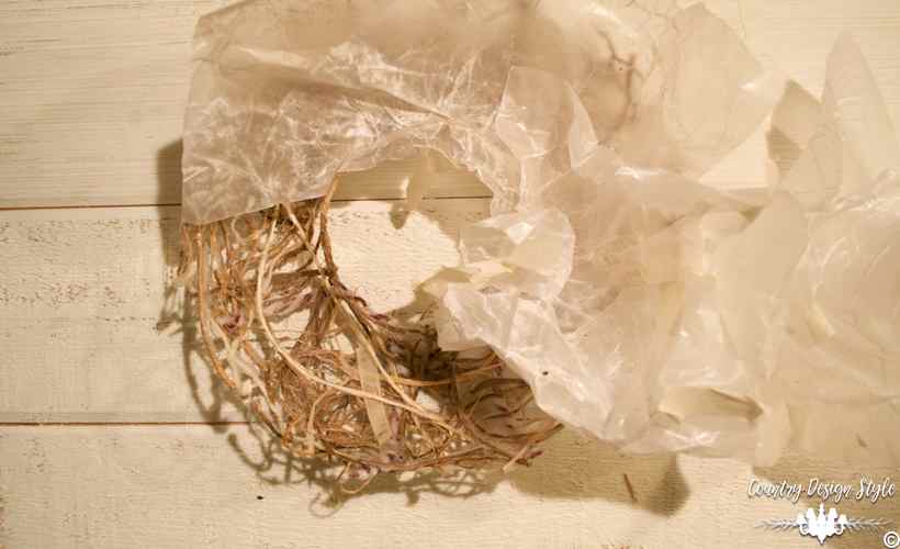 Making-a-mesh-wreath-of-twine-9 | Country Design Style | countrydesignstyle.com