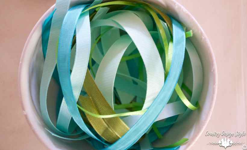 How-to-make-a-wreath-with-ribbon-and-mod-podge | Country Design Style | countrydesignstyle.com