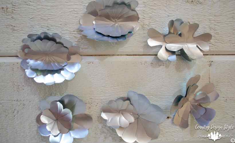 How-to-make-an-insane-metal-flower-shapes-wreath-| Country Design Style | countrydesignstyle.com