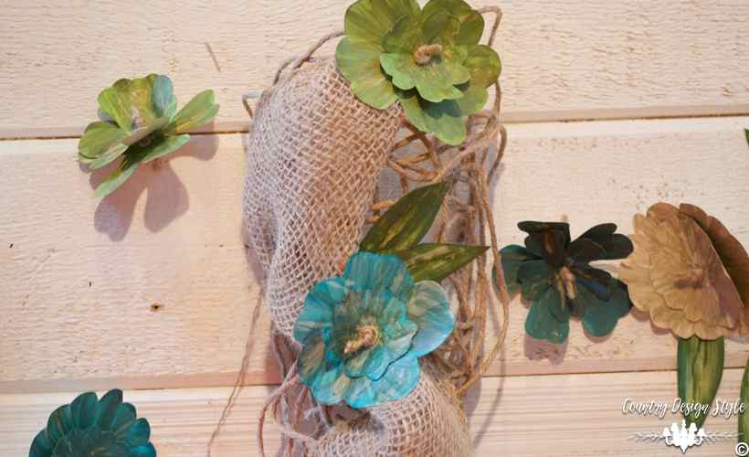 Interesting-how-to-make-a-unique-wreath-swag 4| Country Design Style | countrydesignstyle.com