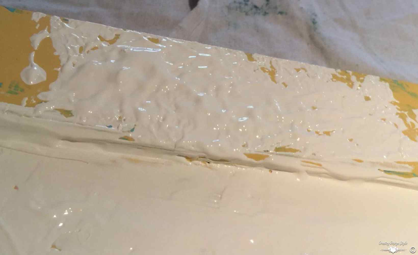 Chippy paint frosting texture | Country Design Style | countrydesignstyle.com