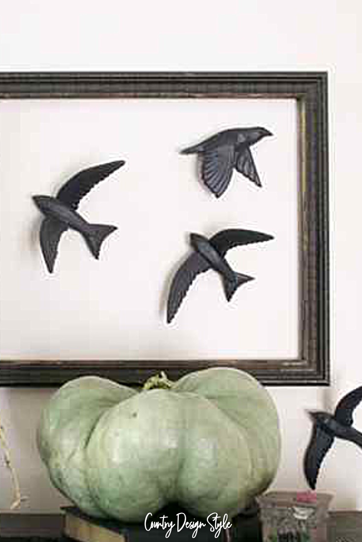 Funny Halloween display escaping birds