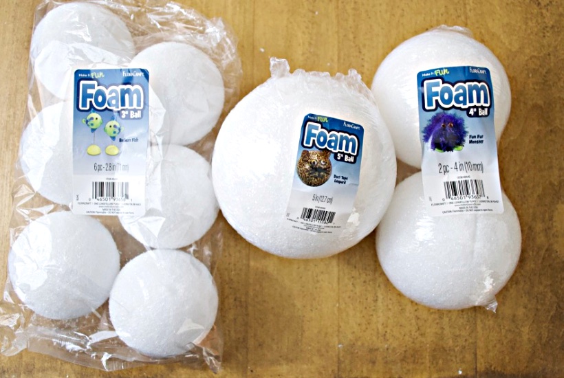 Winter Snowman foam balls | Country Design Style | countrydesignstyle.com